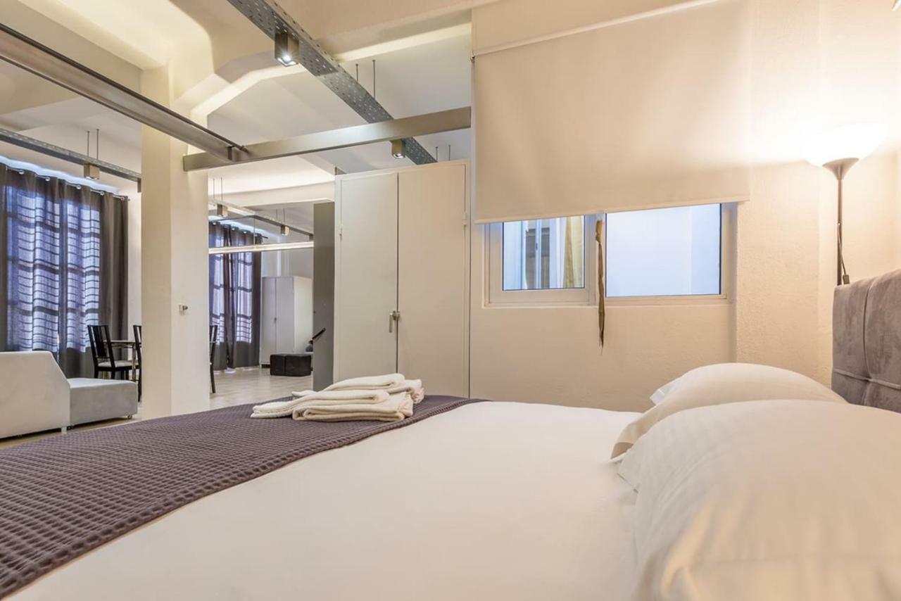 דירות אתונה Renovated Loft At The Center Of Monastiraki מראה חיצוני תמונה