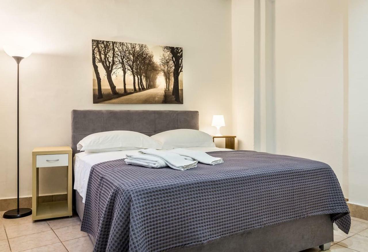 דירות אתונה Renovated Loft At The Center Of Monastiraki מראה חיצוני תמונה